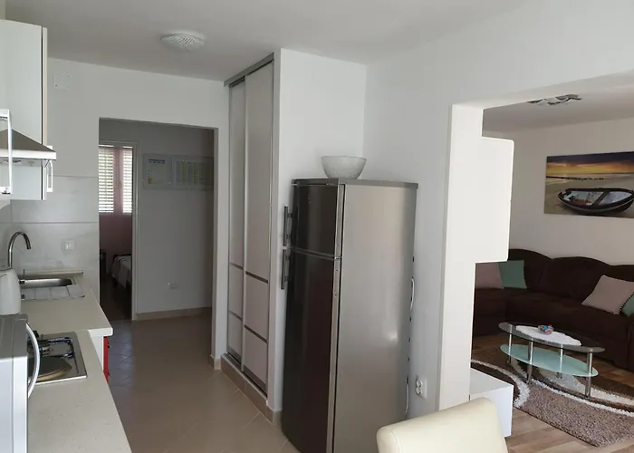 Apartment Lana Kastel Stari