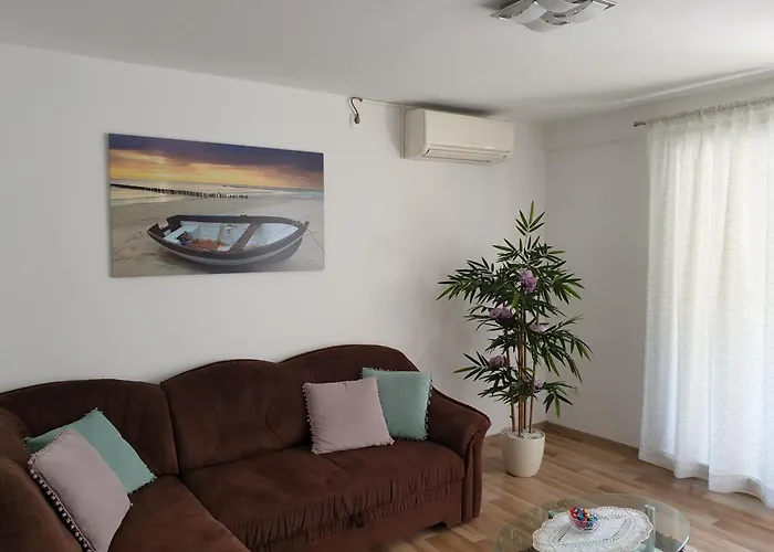 Apartment Lana Kastel Stari