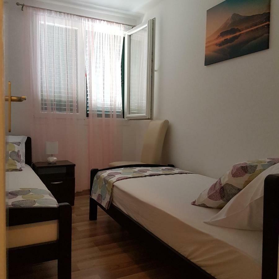 Lana Kastel Stari Apartment Kastela